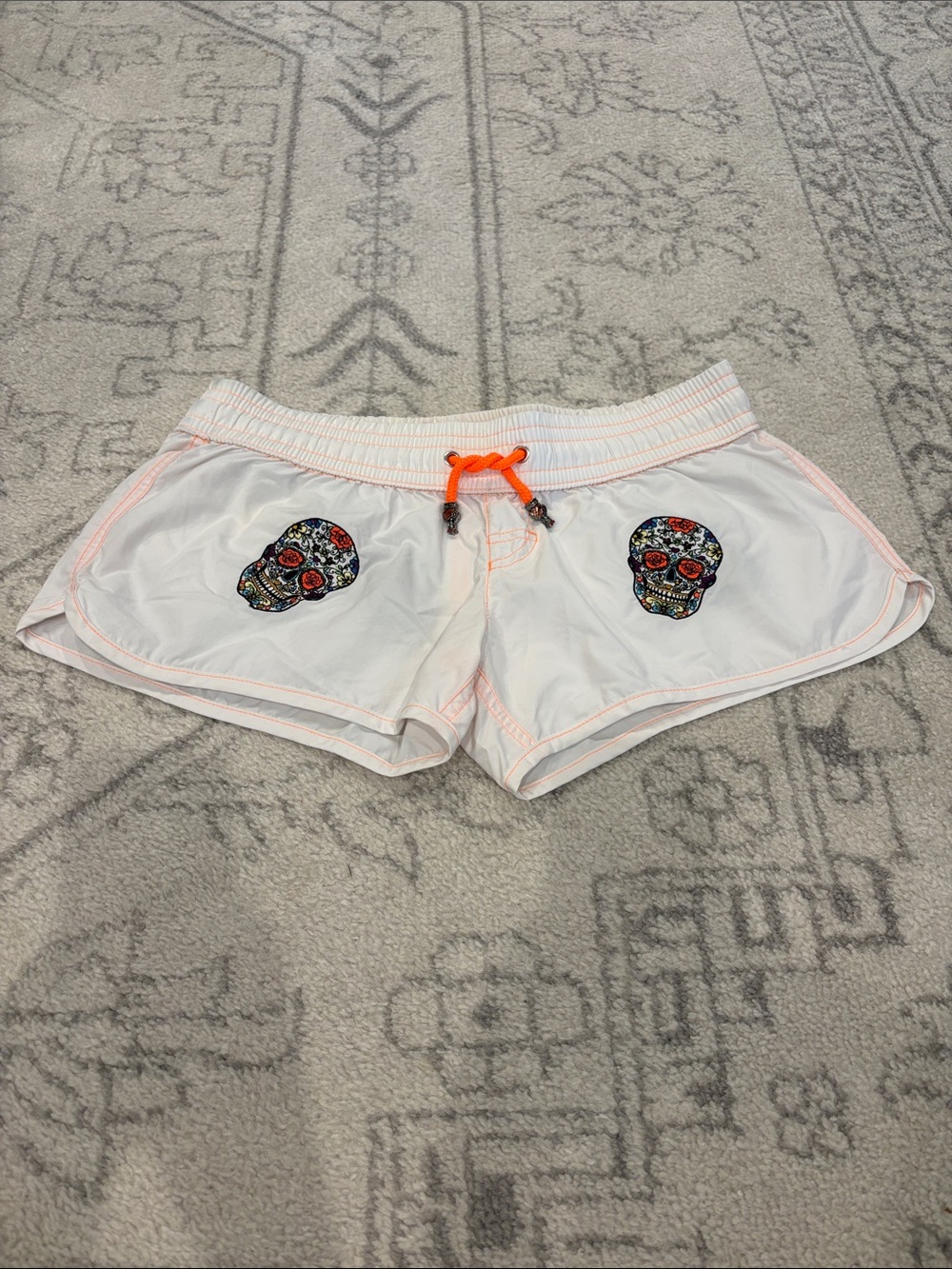 EUC Les Canebiers Byblos Skull shorts, sz M